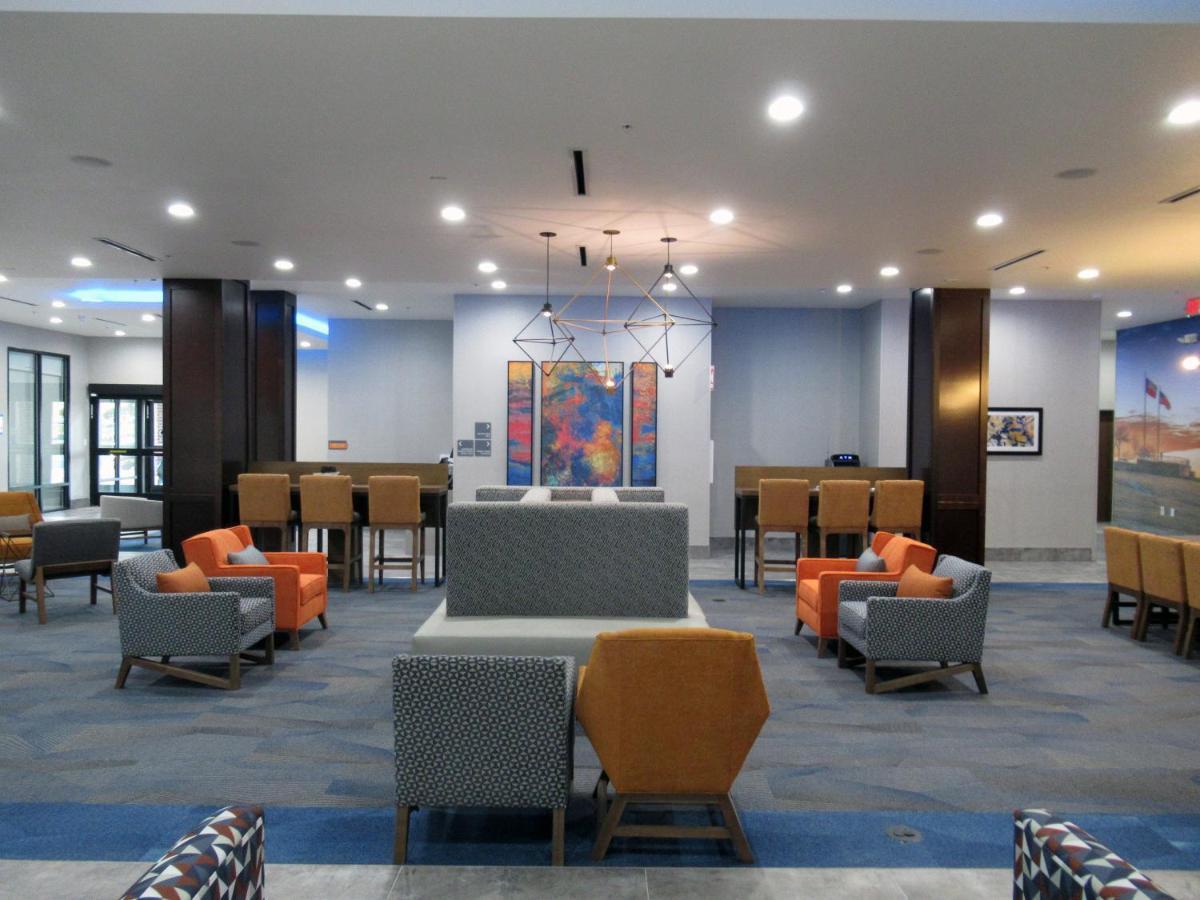 La Quinta Inn & Suites By Wyndham Dallas - Frisco Stadium Eksteriør bilde