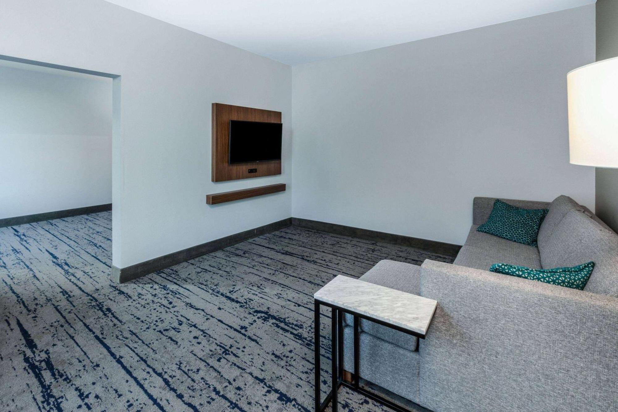 La Quinta Inn & Suites By Wyndham Dallas - Frisco Stadium Eksteriør bilde